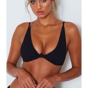 Never used bikini top!!